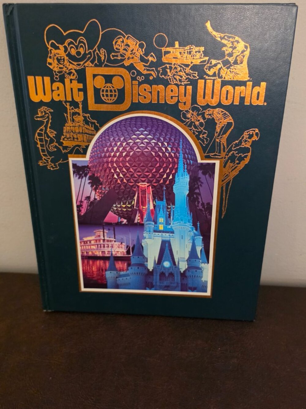 Walt Disney World Hardcover Souvenir Book 15th Anniversary 1986